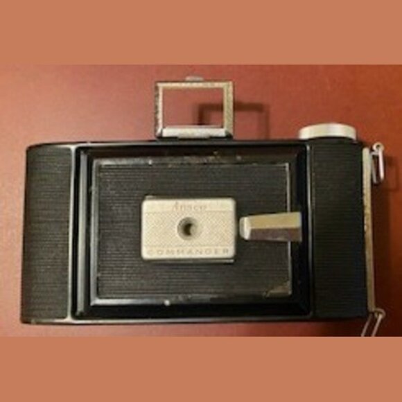 Vintage Ansco Commander Polaroid 800 camera